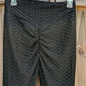 Honeycomb Black leggings with booty lift seam- L/XL